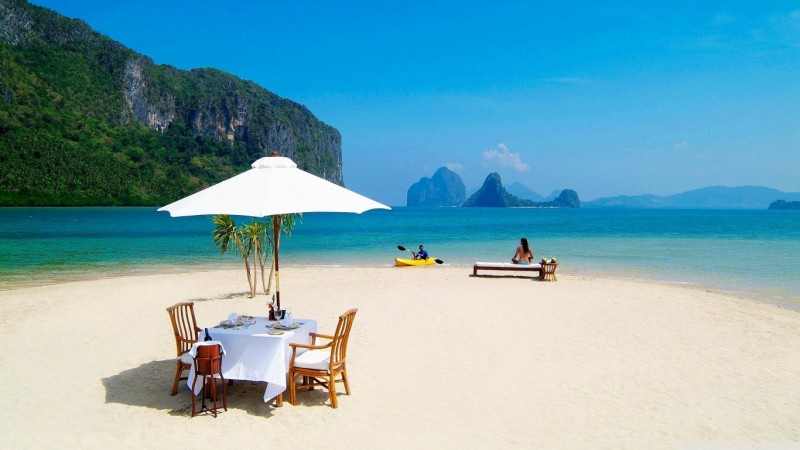 wallpapers-Dinner-at-Beach-1366x768